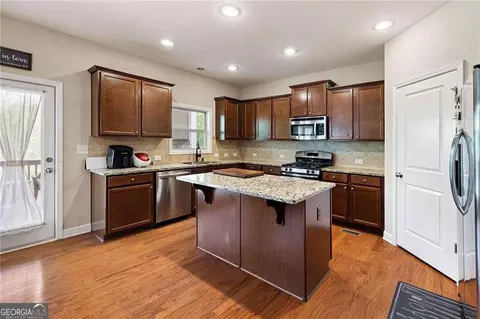 Kitchen - Undisclosed, Suwanee, GA 30024 photo 3 of 4