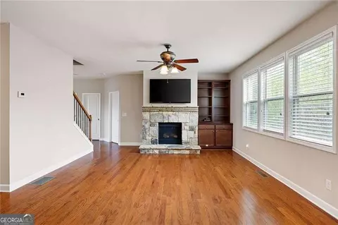 Living - Undisclosed, Suwanee, GA 30024 photo 2 of 3