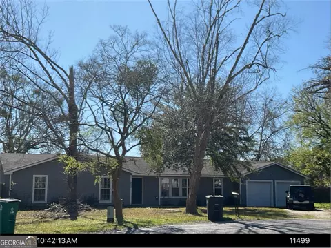 203 Tiffany Cir, Saint Marys, GA 31558