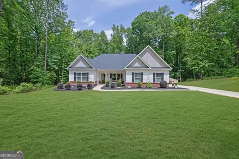 125 Hawthorn Ln, Covington, GA 30014