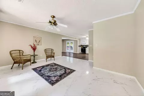 Living - 317 Stancil Dr, Toccoa, GA 30577 photo 2 of 5
