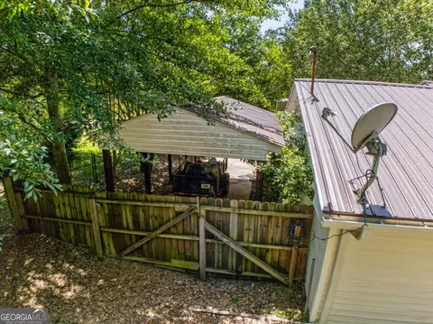 Exterior - 317 Stancil Dr, Toccoa, GA 30577 photo 10 of 15