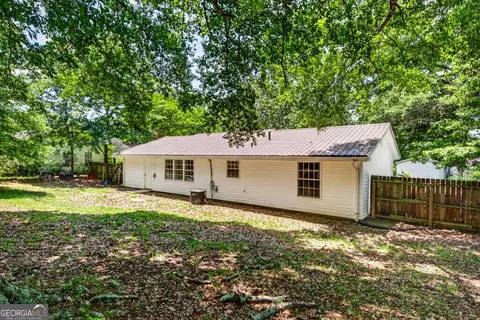 Exterior - 317 Stancil Dr, Toccoa, GA 30577 photo 7 of 15