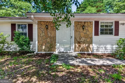 Exterior - 317 Stancil Dr, Toccoa, GA 30577 photo 2 of 15