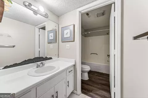 Bath - 317 Stancil Dr, Toccoa, GA 30577 photo 1 of 3