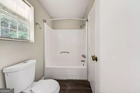 Bath - 317 Stancil Dr, Toccoa, GA 30577 photo 2 of 3