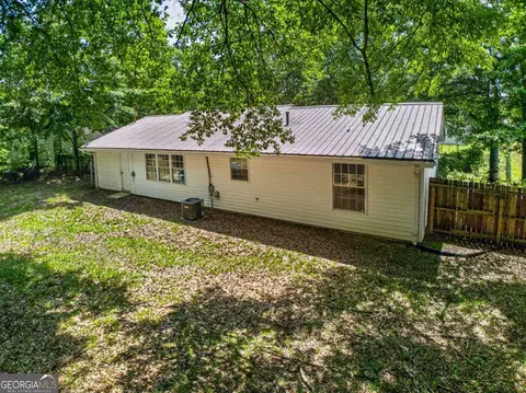 Exterior - 317 Stancil Dr, Toccoa, GA 30577 photo 13 of 15