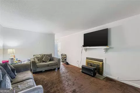 2 Willowick Dr, Lithonia, GA 30038