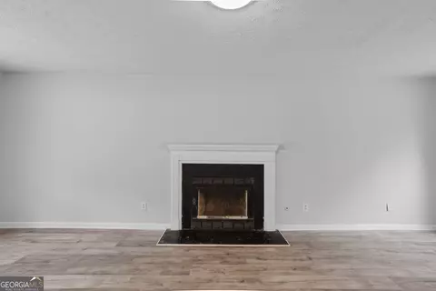 Living - 5747 Rex Mill Crk, Rex, GA 30273 photo 2 of 3