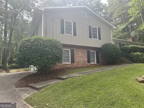 4273 Ipwich Ct, Snellville, GA 30039
