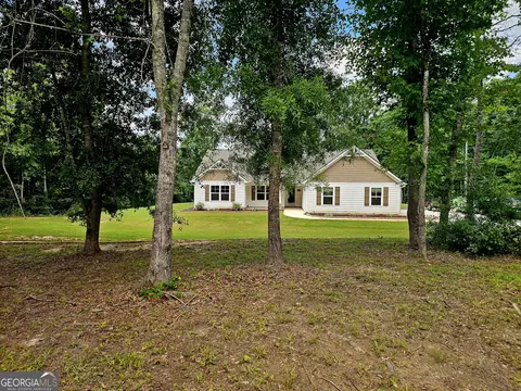 42 J D Walton Rd, Newnan, GA 30263
