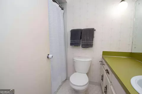 Bath - 217 Cosby Dr, Lagrange, GA 30241 photo 3 of 3
