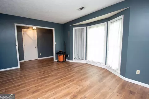 Living - 217 Cosby Dr, Lagrange, GA 30241 photo 2 of 5