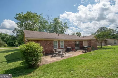 Exterior - 217 Cosby Dr, Lagrange, GA 30241 photo 4 of 5