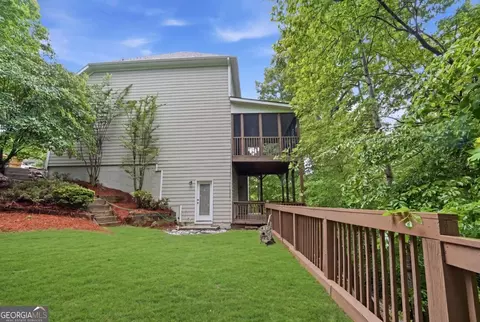 682 Montglade Ct, Suwanee, GA 30024