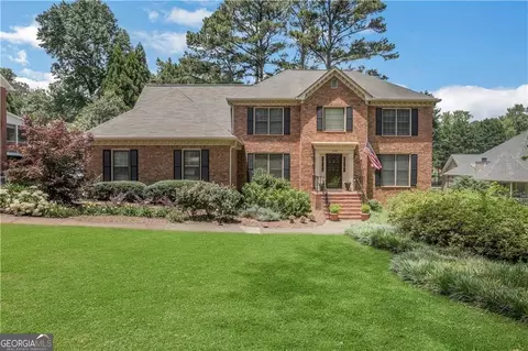 5189 Beech Forest Dr, Lilburn, GA 30047