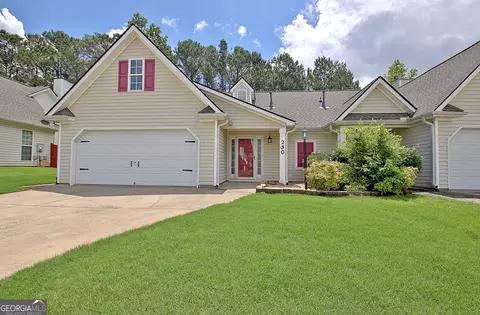 230 Courtyard Dr, Newnan, GA 30265