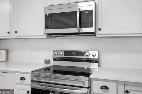 Kitchen - 51 Pine Ave, Commerce, GA 30529 photo 5 of 5