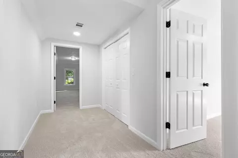 Entry Way - 51 Pine Ave, Commerce, GA 30529 photo 2 of 3