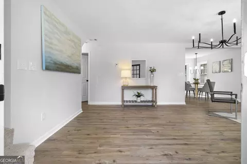 Entry Way - 51 Pine Ave, Commerce, GA 30529 photo 1 of 3