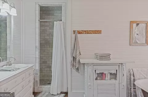 Bath - 282 Gardner Rd, Baxley, GA 31513 photo 6 of 9