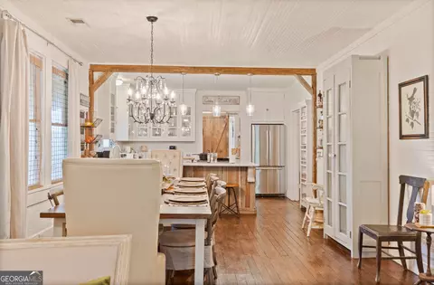 Dining - 282 Gardner Rd, Baxley, GA 31513 photo 2 of 4
