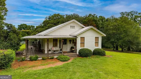 Exterior - 282 Gardner Rd, Baxley, GA 31513 photo 4 of 12
