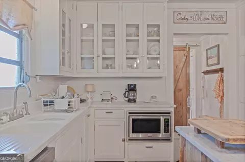 Kitchen - 282 Gardner Rd, Baxley, GA 31513 photo 3 of 6