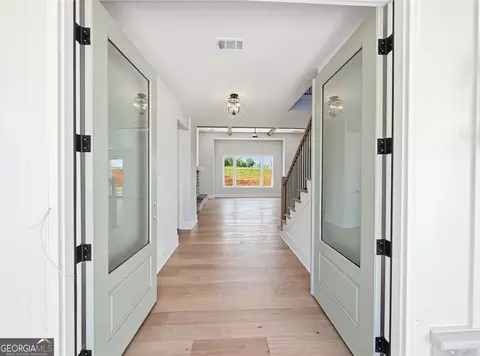 Entry Way - 141 Palisade Dr, Rydal, GA 30171 photo 2 of 12