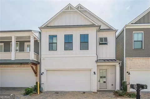 121 Village Green Ave, Woodstock, GA 30189
