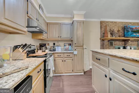 Kitchen - 3030 Smith Mcgee Rd, Iva, SC 29655 photo 5 of 6