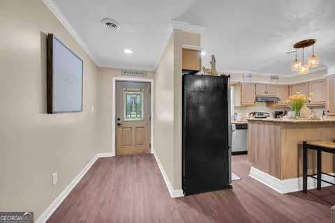 Entry Way - 3030 Smith Mcgee Rd, Iva, SC 29655 photo 2 of 3
