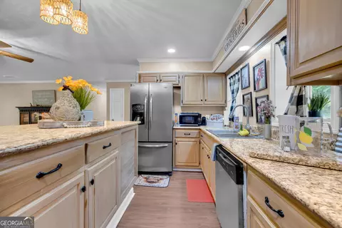 Kitchen - 3030 Smith Mcgee Rd, Iva, SC 29655 photo 4 of 6
