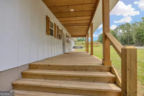 Exterior - 3030 Smith Mcgee Rd, Iva, SC 29655 photo 9 of 17