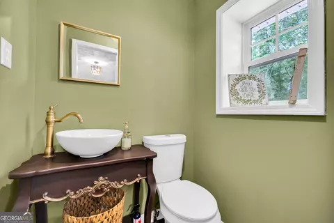 Bath - 3030 Smith Mcgee Rd, Iva, SC 29655 photo 1 of 9