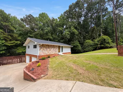 3630 Creekview Cir, College Park, GA 30349