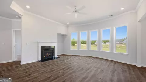 Living - 498 Beachview Rd, Hampton, GA 30228 photo 2 of 4