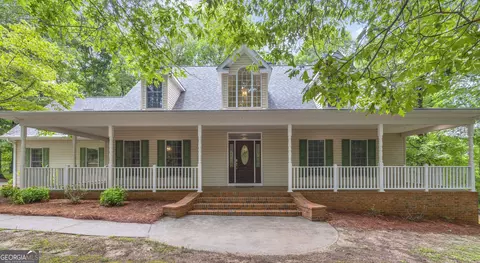242 Pristine Cv, Hartwell, GA 30643