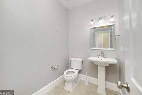 Bath - 4201 Donington Way, Hampton, GA 30228 photo 1 of 3