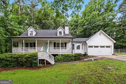 806 Valley Run Dr, Bremen, GA 30110