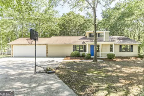 819 Old Macon Rd, Dublin, GA 31021