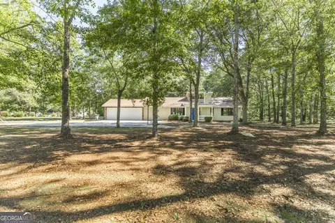 Exterior - 819 Old Macon Rd, Dublin, GA 31021 photo 3 of 8