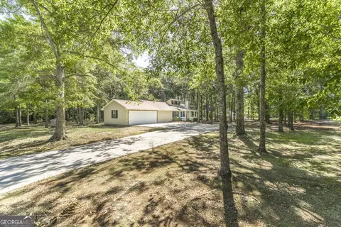 Exterior - 819 Old Macon Rd, Dublin, GA 31021 photo 4 of 8
