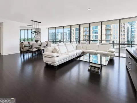 700 Park Regency Pl NE #1705, Atlanta, GA 30326