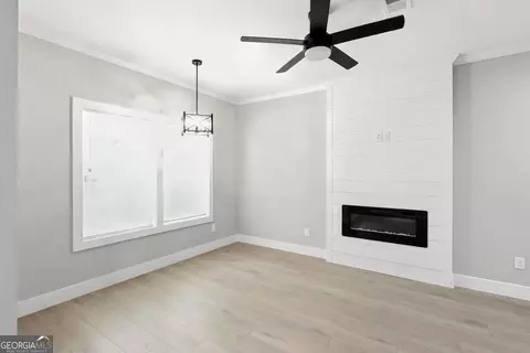 Living - 159 Brad St, Royston, GA 30662 photo 2 of 2