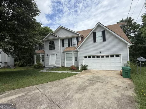 3522 Poplar Shls, Ellenwood, GA 30294