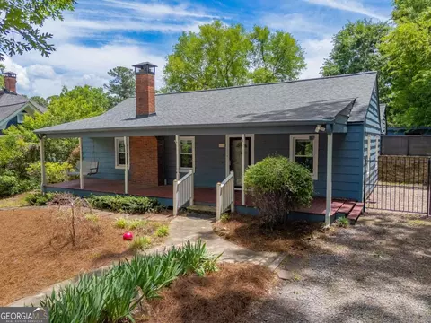 4490 Dallas St, Acworth, GA 30101
