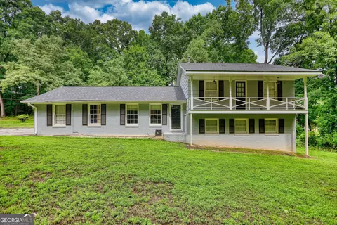 2394 Rockbridge Rd, Stone Mountain, GA 30087