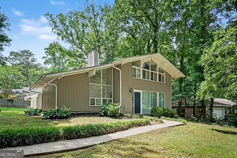 350 Willow Glenn Ct NE, Marietta, GA 30068
