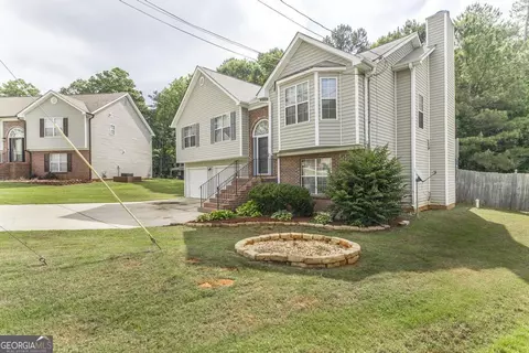 2757 Luke Dr, Ellenwood, GA 30294